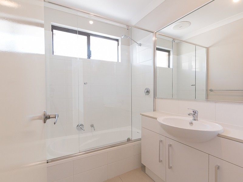 Unit 13/99 Lowanna Way, Armadale WA 6112