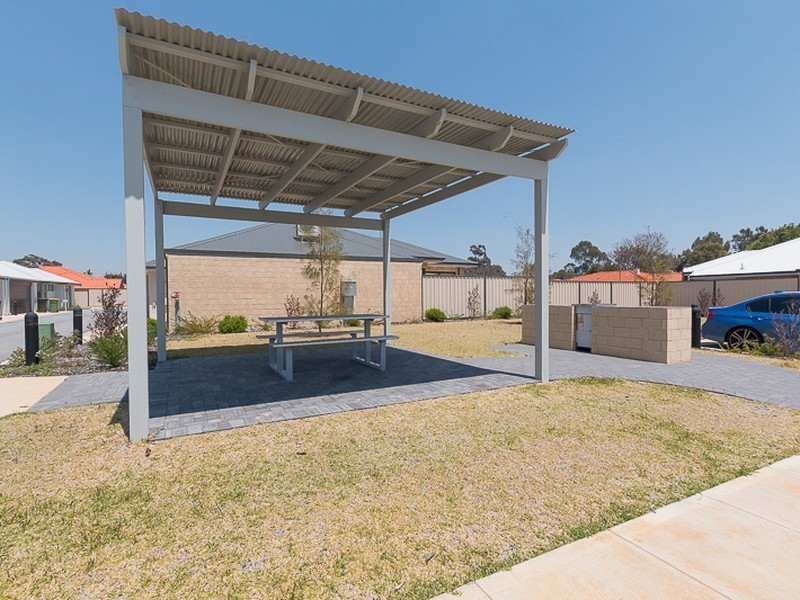 Unit 13/99 Lowanna Way, Armadale WA 6112