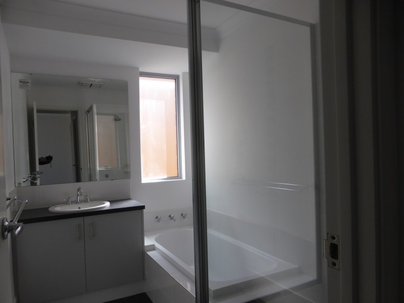 3 Carbeen View, Piara Waters WA 6112