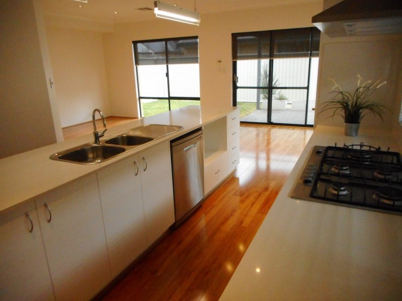 36 Dovedale Street, Harrisdale WA 6112