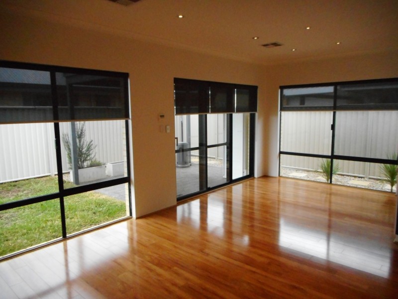 36 Dovedale Street, Harrisdale WA 6112