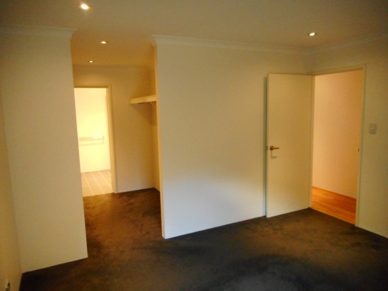 36 Dovedale Street, Harrisdale WA 6112