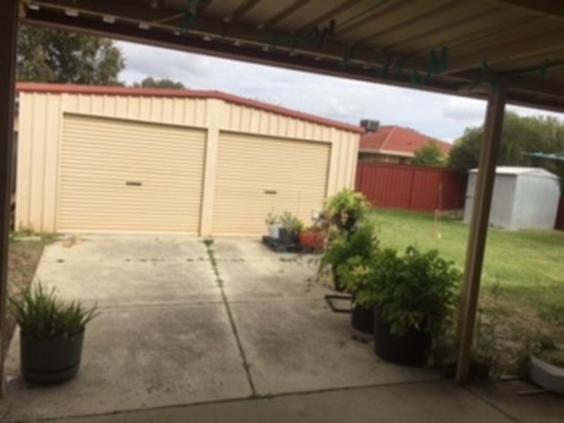 8 Needlewood Rise, Kenwick WA 6107