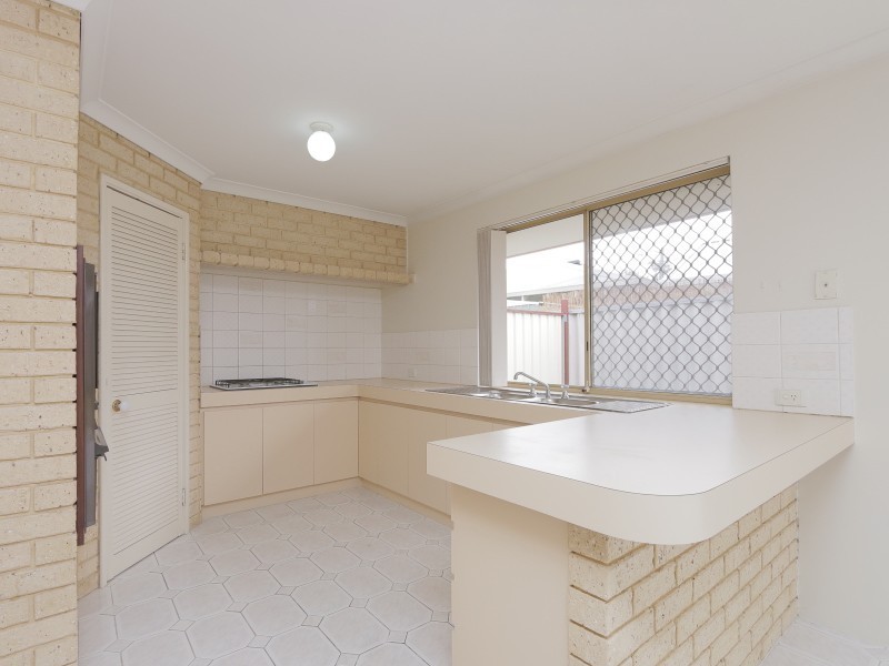 4 Bush Close, Beckenham WA 6107