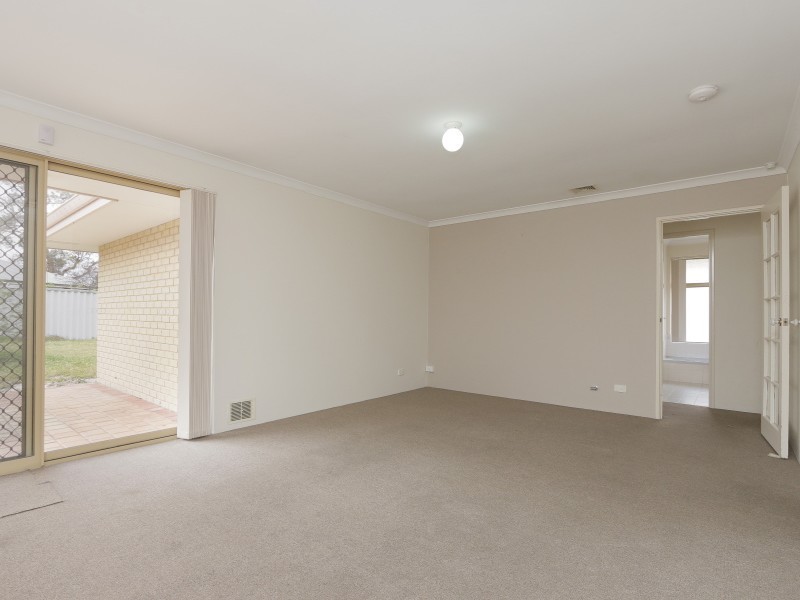 4 Bush Close, Beckenham WA 6107