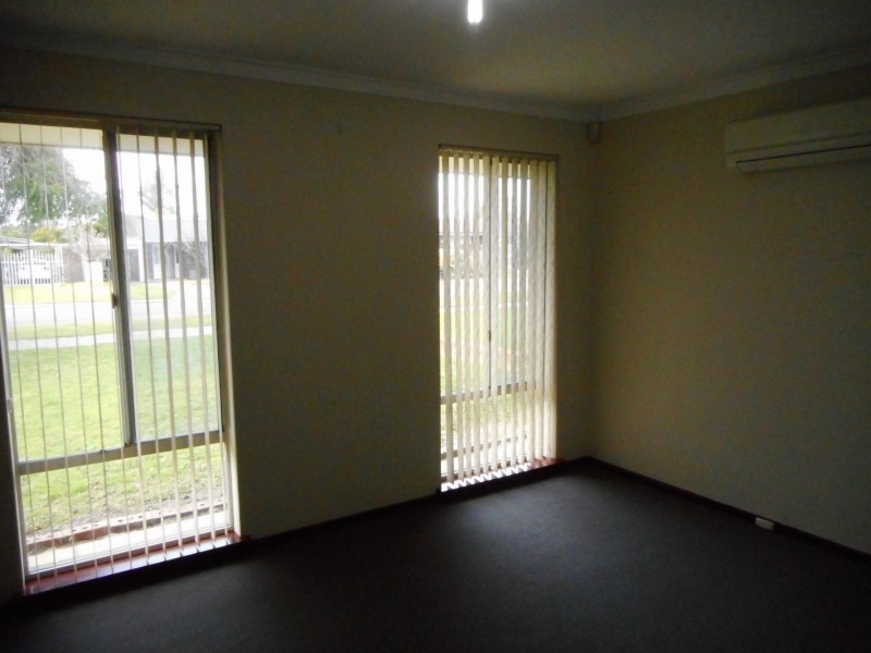 18 Moncrieff Road, Langford WA 6147