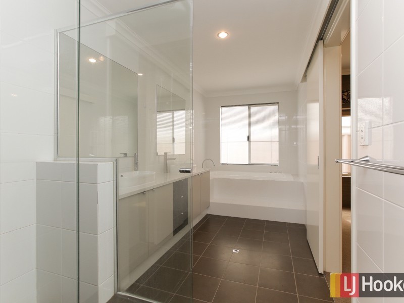 232 Castlewood Parkway, Southern River WA 6110