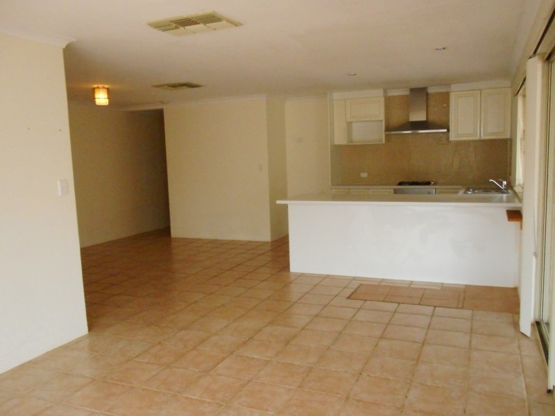 41 Firefalls Close, Huntingdale WA 6110