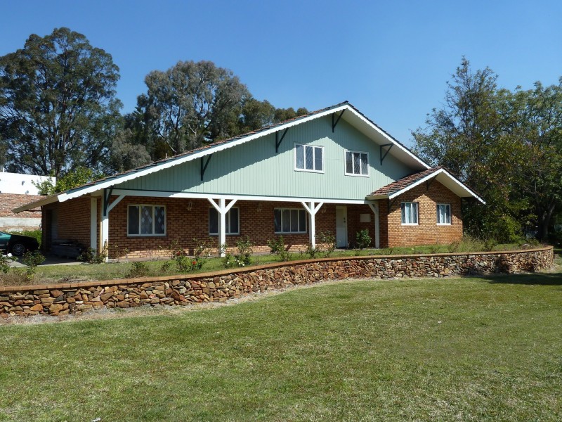 22 Hume Road, Thornlie WA 6108