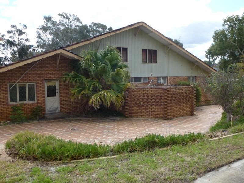 22 Hume Road, Thornlie WA 6108