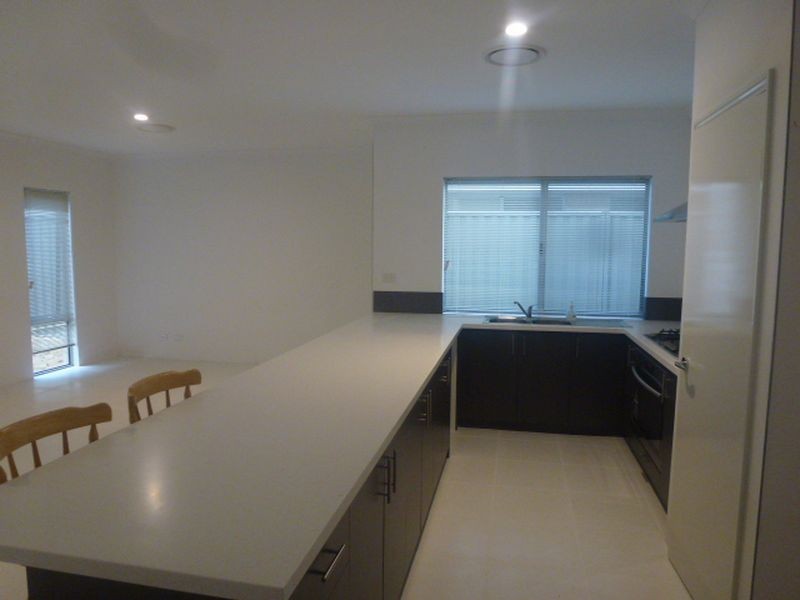 28 Tompkins Way, Harrisdale WA 6112