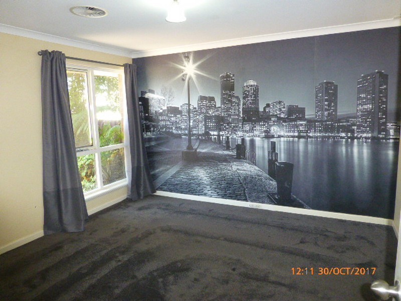 10 Parkside Drive, Thornlie WA 6108