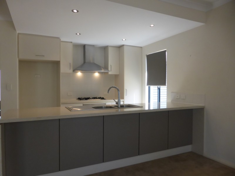 Unit 17/18 Deanmore Bend, Hammond Park WA 6164