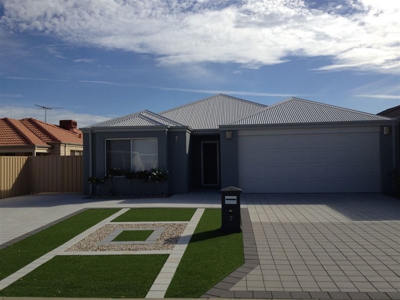 7 Fawcett Crescent, Canning Vale WA 6155