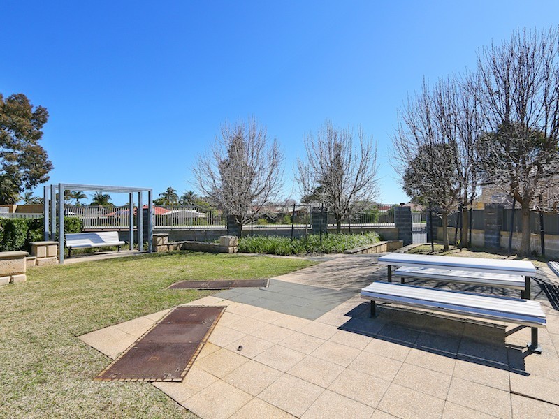 Unit 8/26 Churchill Green, Canning Vale WA 6155
