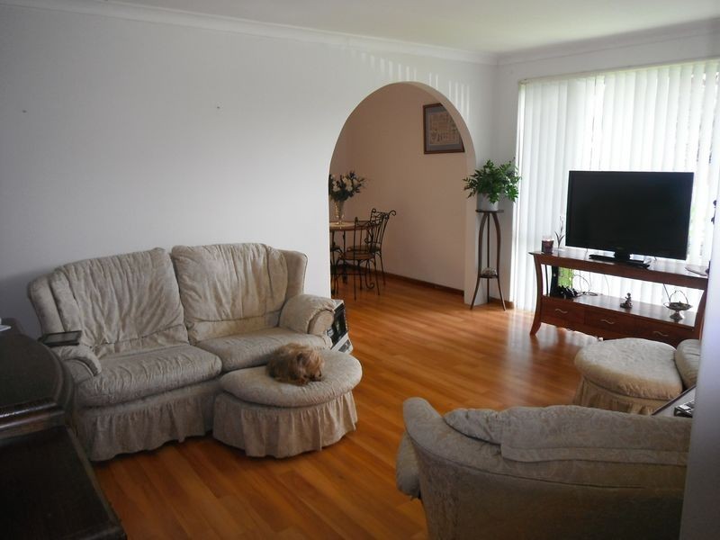 8 Penhurst Crescent, Thornlie WA 6108