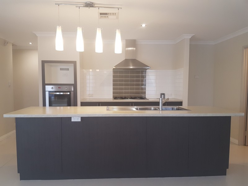 6 Cornforth Way, Piara Waters WA 6112