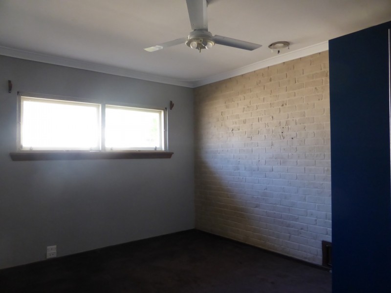 15 Probert Road, Thornlie WA 6108