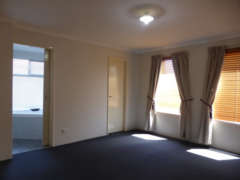 24 Cascades Road, Southern River WA 6110