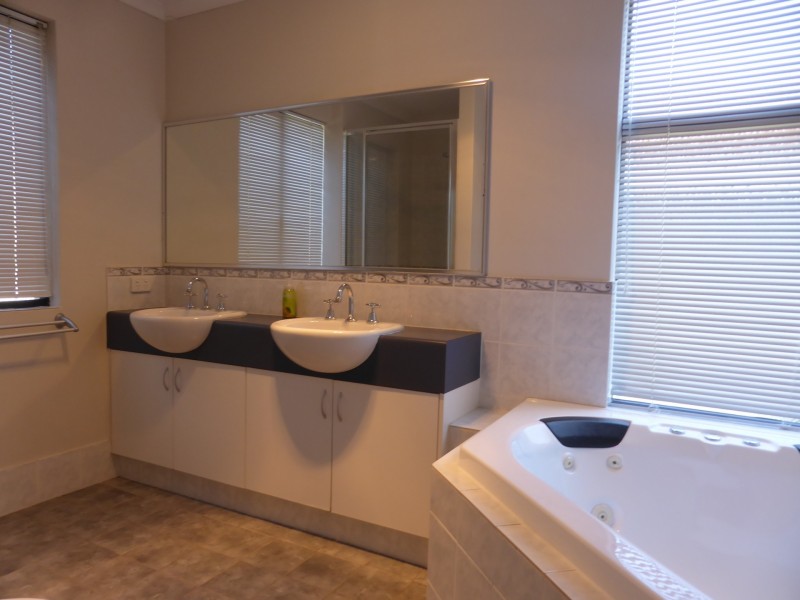 24 Cascades Road, Southern River WA 6110