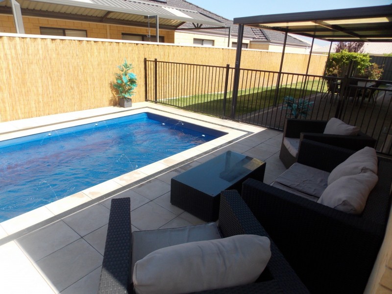 10 Lowerhall Gardens, Southern River WA 6110