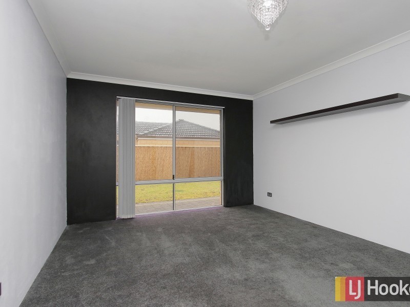 10 Lowerhall Gardens, Southern River WA 6110