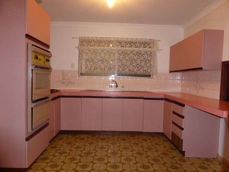 320 Railway Parade, East Cannington WA 6107