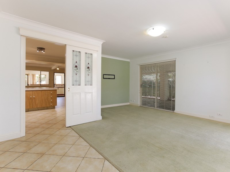 8 Prescott Drive, Gosnells WA 6110
