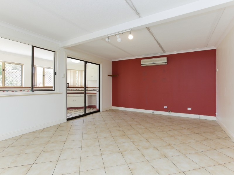 8 Prescott Drive, Gosnells WA 6110
