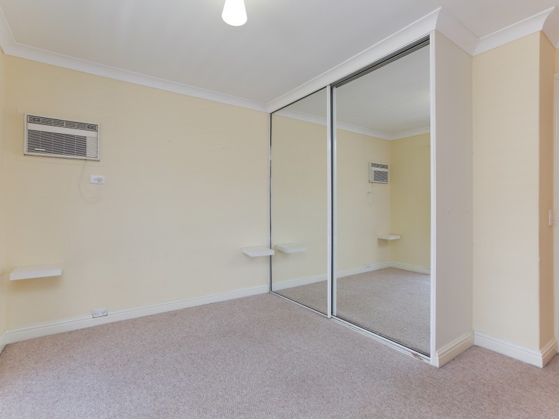8 Prescott Drive, Gosnells WA 6110