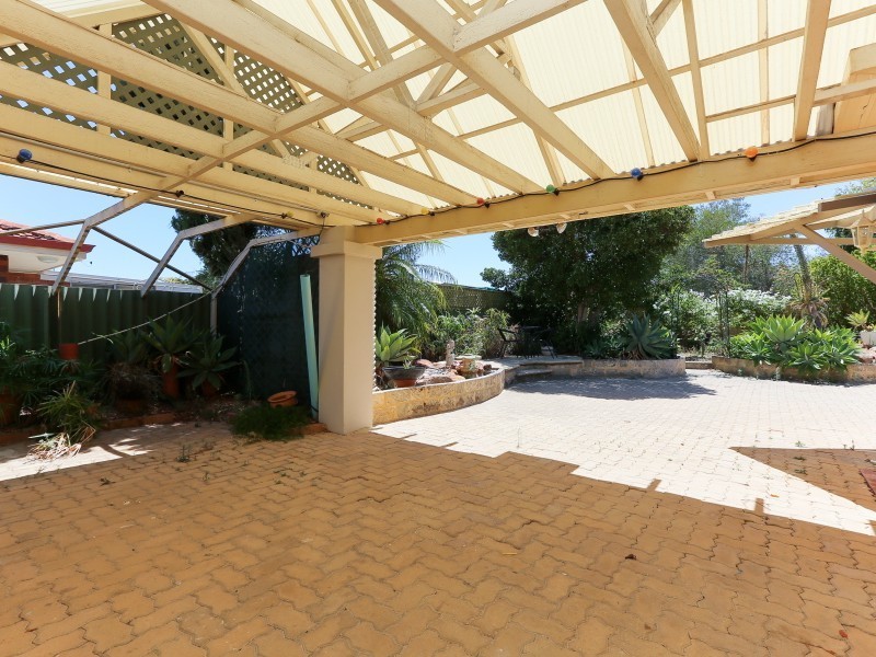 8 Prescott Drive, Gosnells WA 6110