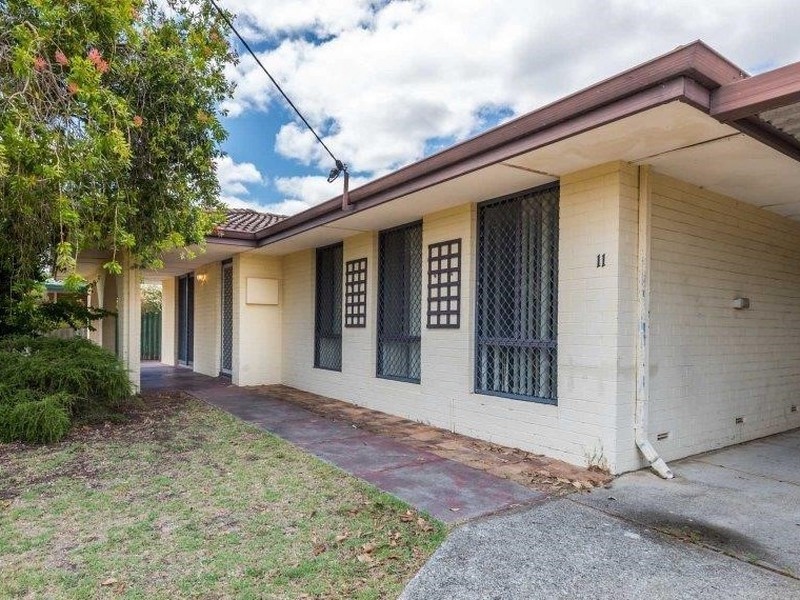 11 Watsonia Street, Maddington WA 6109