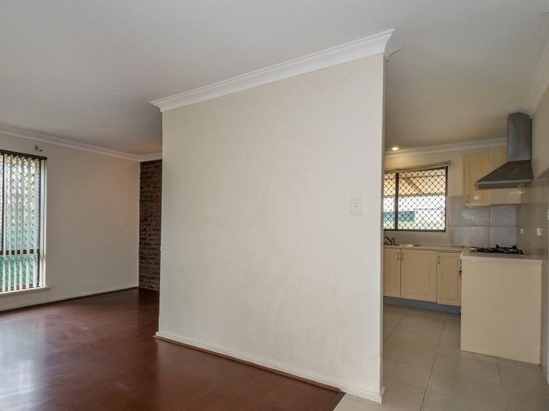 11 Watsonia Street, Maddington WA 6109