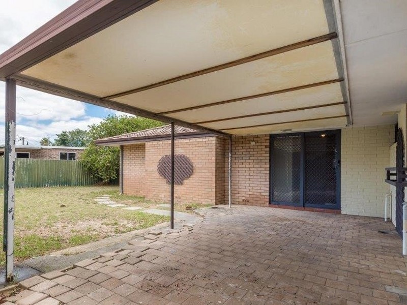 11 Watsonia Street, Maddington WA 6109
