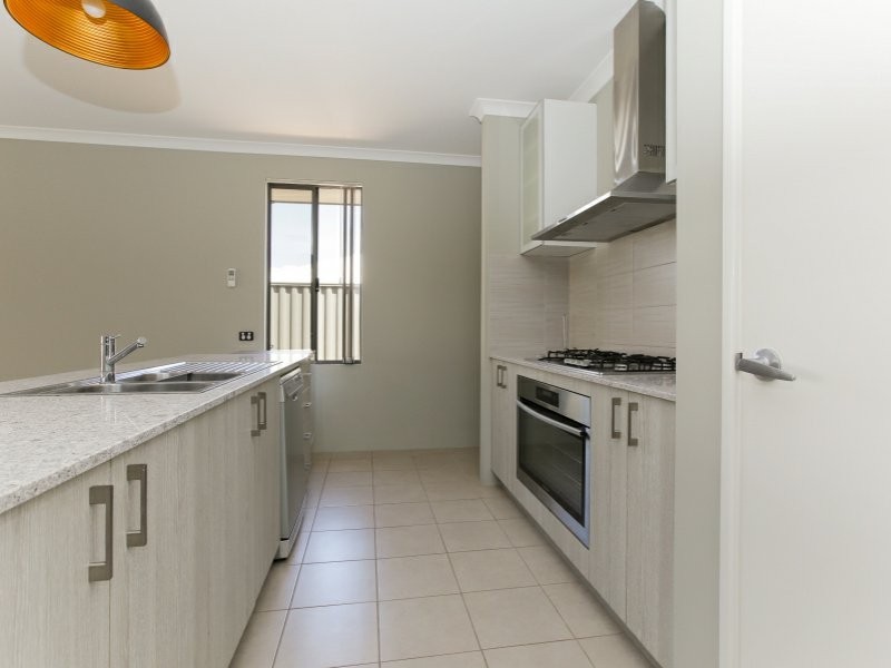 18 Kellogg Drive, Piara Waters WA 6112