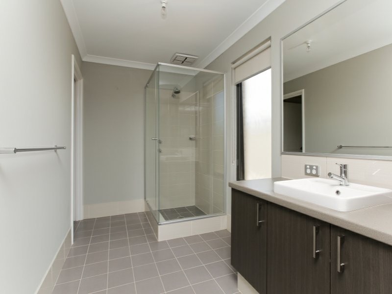 18 Kellogg Drive, Piara Waters WA 6112
