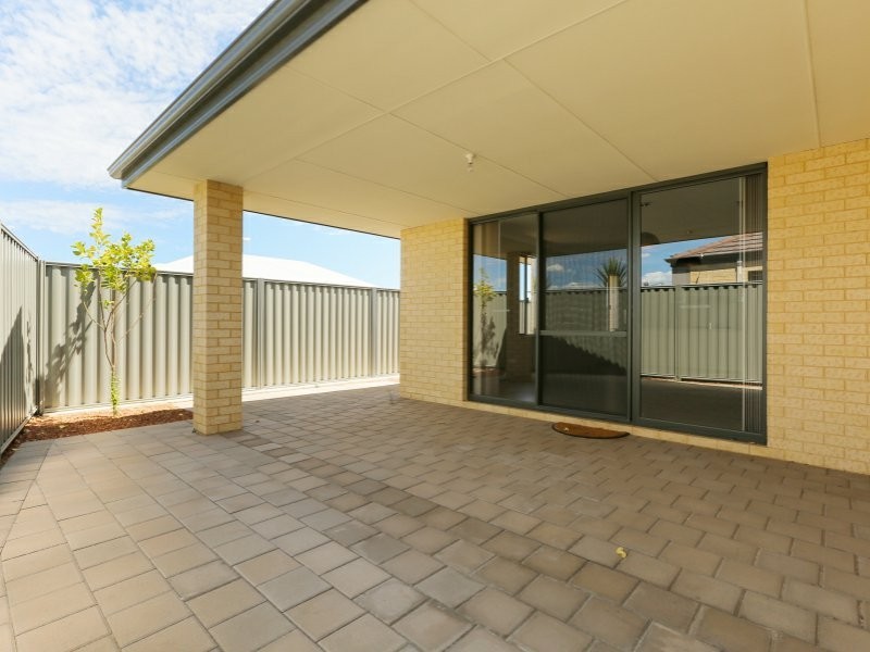 18 Kellogg Drive, Piara Waters WA 6112