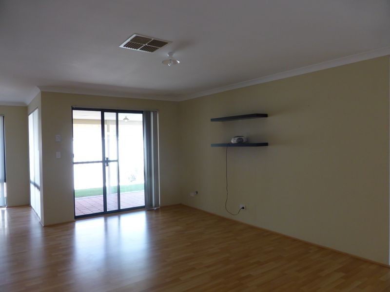 63 Copperback Circle, Huntingdale WA 6110