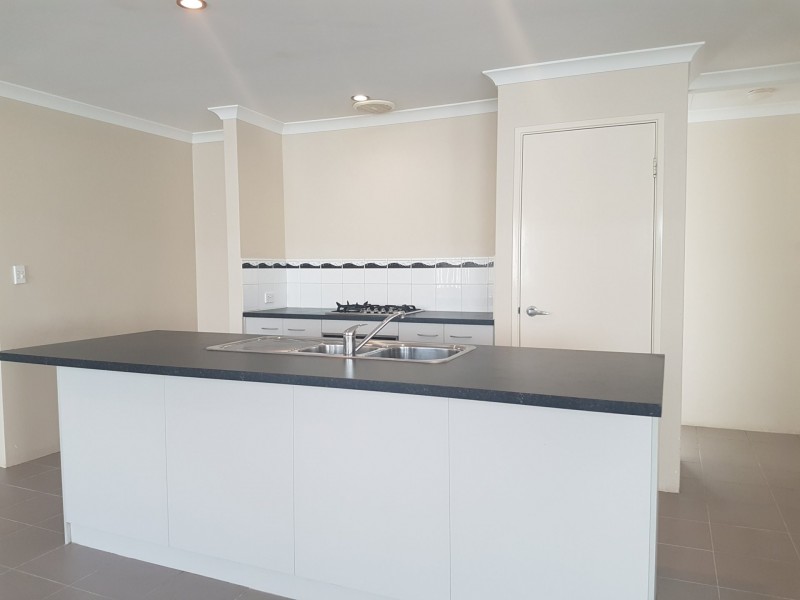 6 Miamit Lane, Byford WA 6122