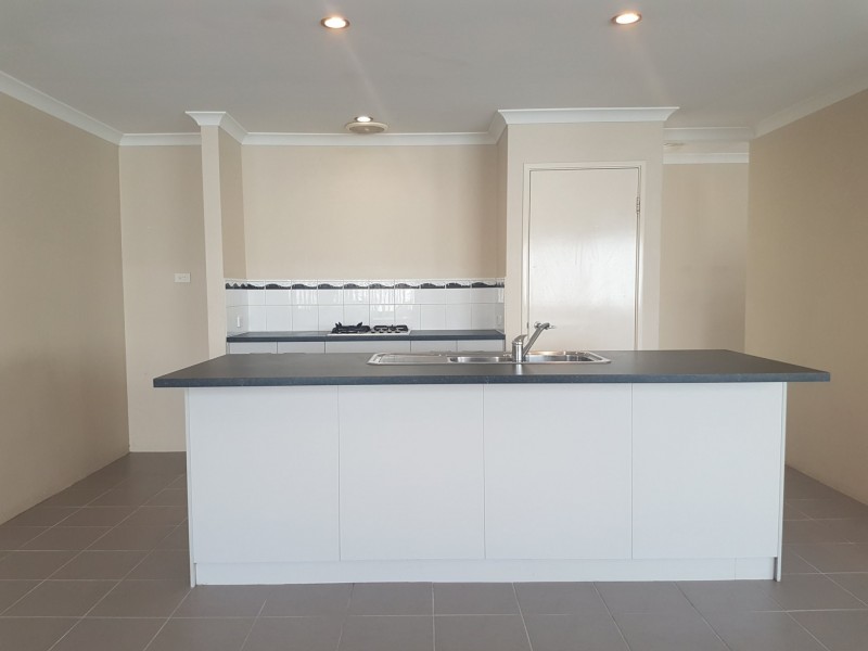 6 Miamit Lane, Byford WA 6122