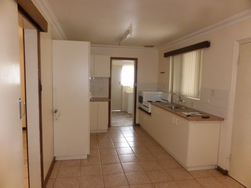 142 Attfield Street, Maddington WA 6109