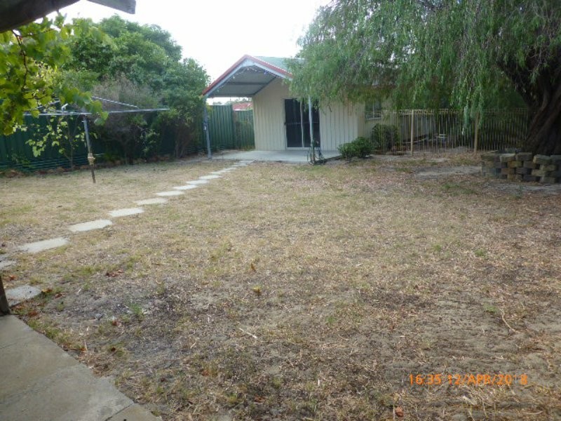 59 Lester Drive, Thornlie WA 6108