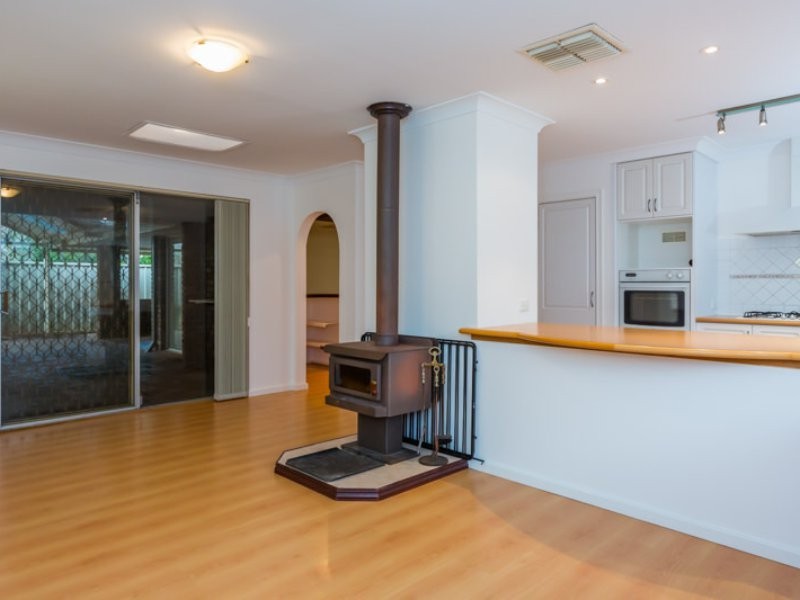 78 Glyndebourne Avenue, Thornlie WA 6108