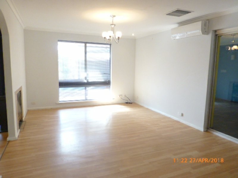 4 Whiteman Street, Thornlie WA 6108