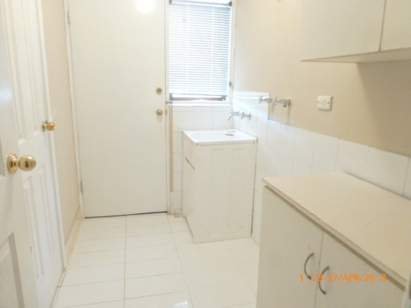 4 Whiteman Street, Thornlie WA 6108