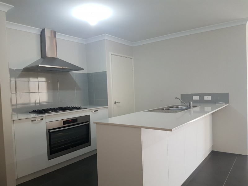 14 Carbeen View, Piara Waters WA 6112