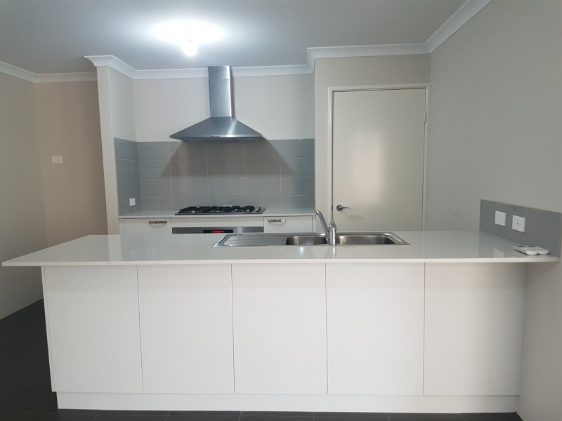 14 Carbeen View, Piara Waters WA 6112