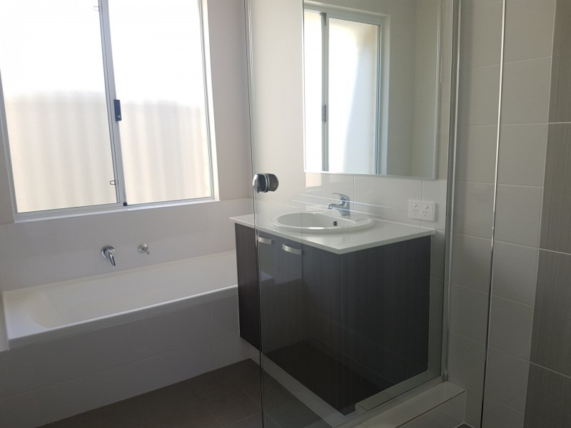 14 Carbeen View, Piara Waters WA 6112