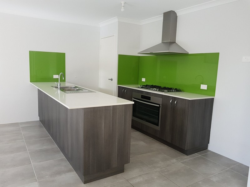 4 Hobson Loop, Piara Waters WA 6112