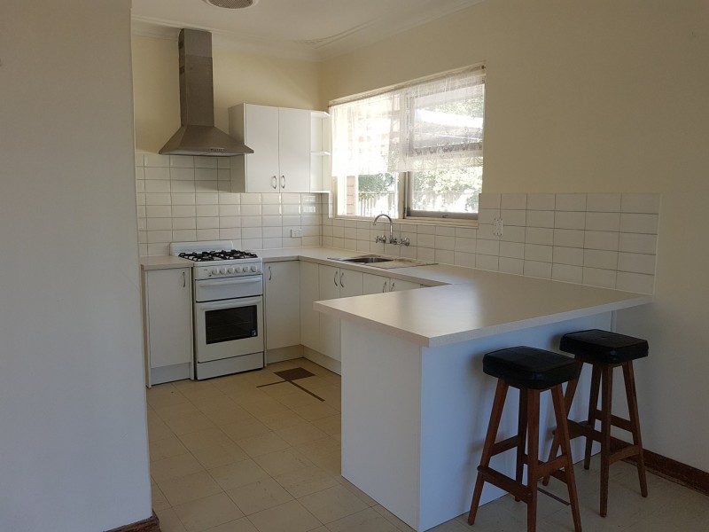 33 Martindale Avenue, Thornlie WA 6108